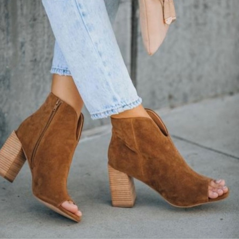 Heeled peep toe booties